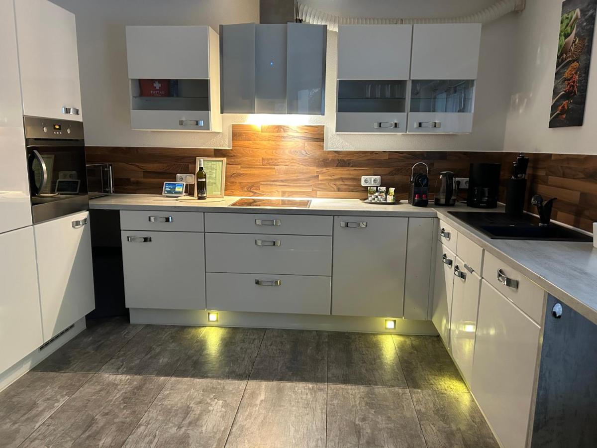 Ferienwohnung Am Bodensee- Zentrale Lage, Free Parking And Wifi, 109 M2, Privater Garten, 7 Gaeste, 2X Kingsize Boxspringbett, Familienfreundlich FDH Dış mekan fotoğraf